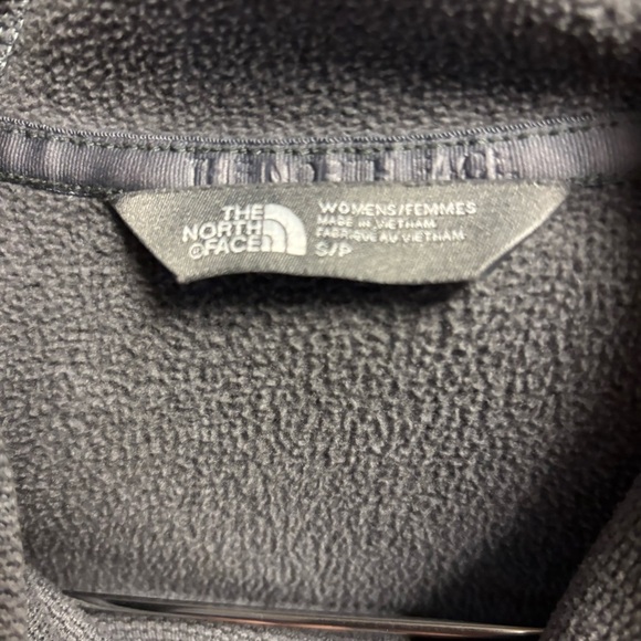 The North Face Charcoal Fleece Jacket - Picture 3 of 5